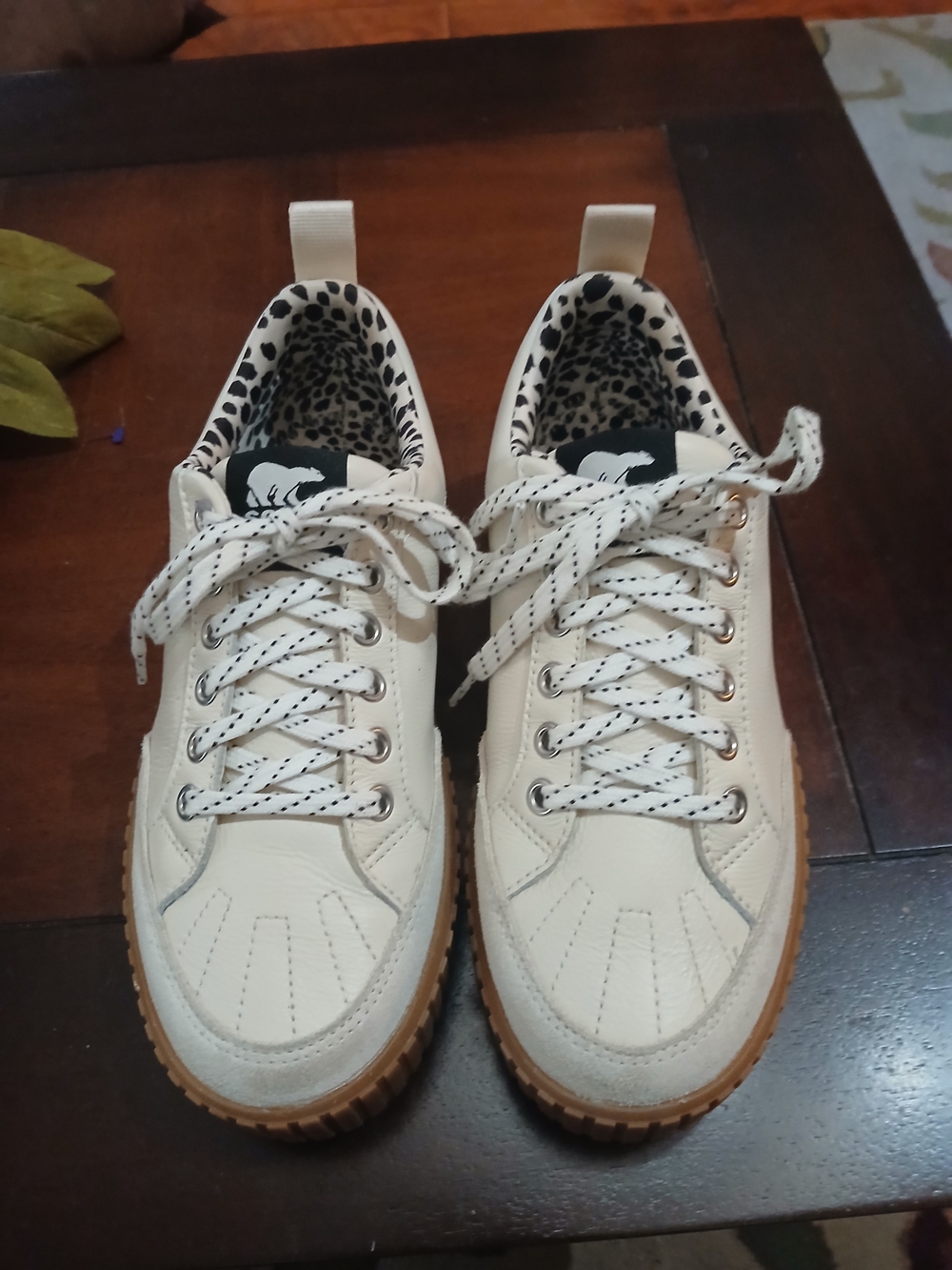 Sorel  Cream Ona Drift Sneakers with Leopard Print Lining Size 7.5 Quality Shoe